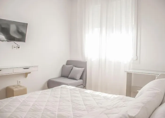 Eclectic Design Studio #01 In Aristotelous